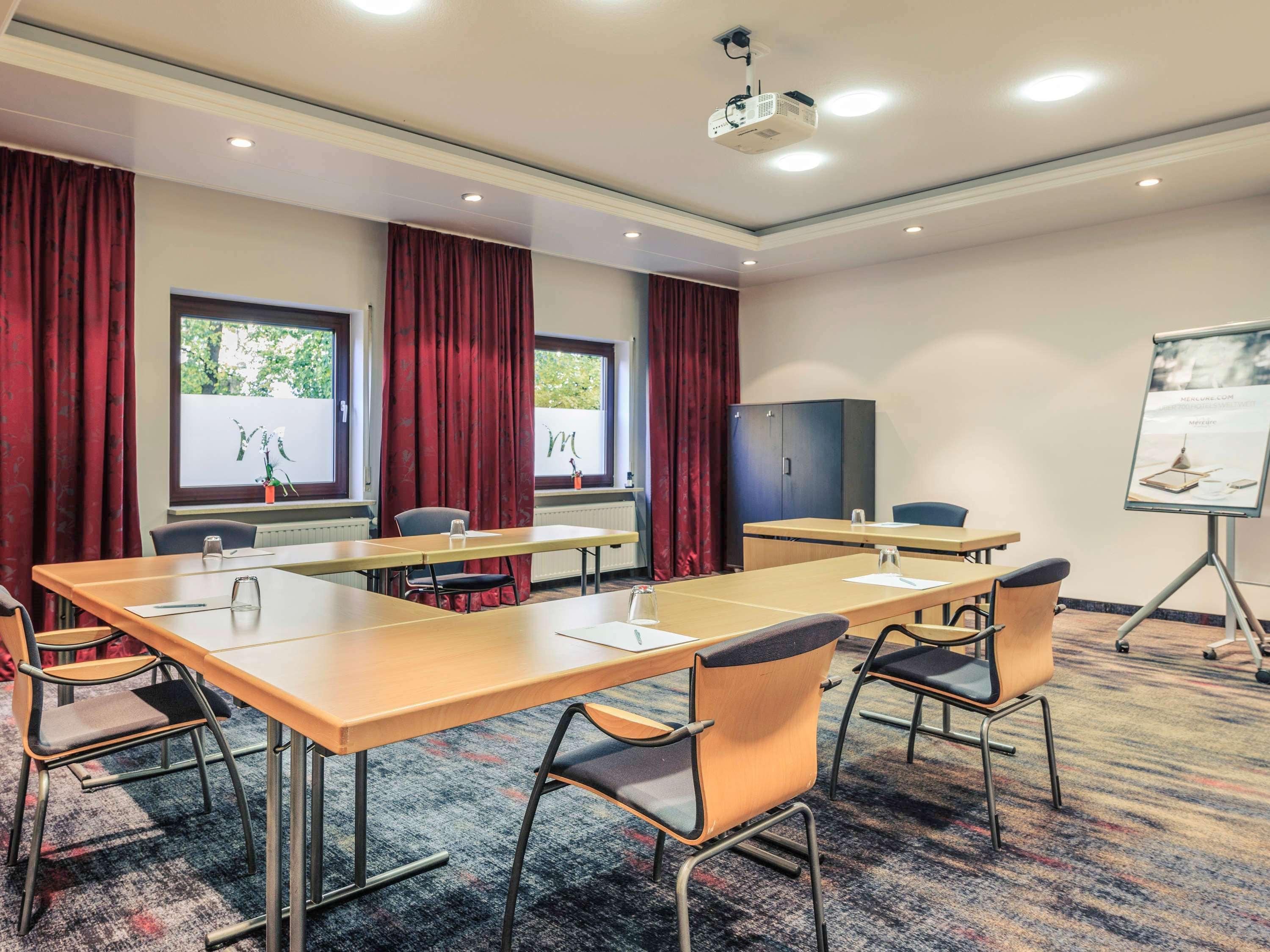 Mercure Süd Messe Hotel 4*