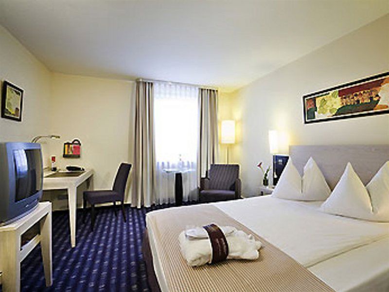 Hotel Mercure Süd Messe 4*