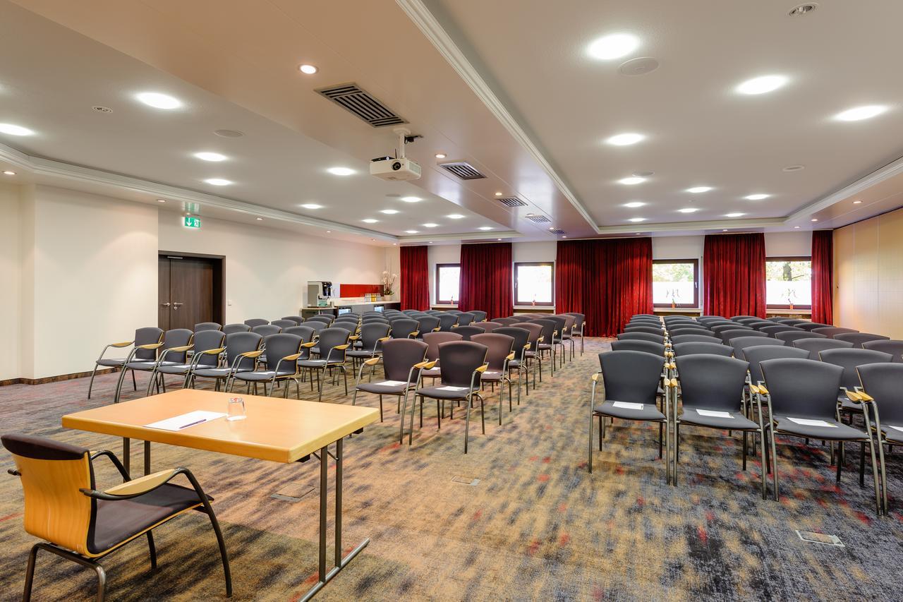 Mercure Süd Messe Hotel 4*