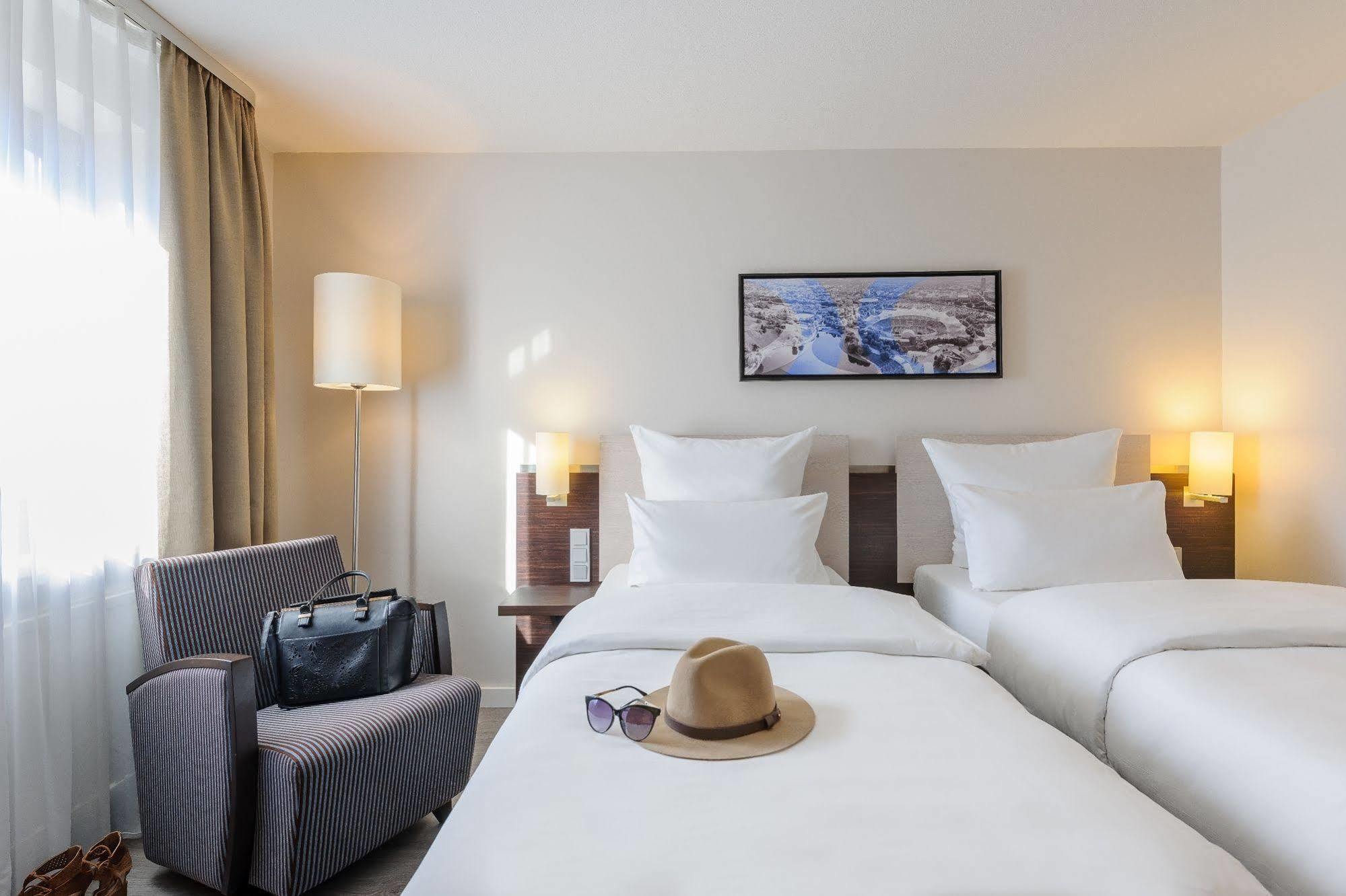 Hotel Mercure Süd Messe 4*